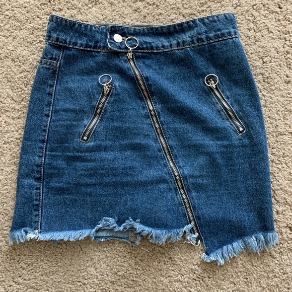 Nasty Gal Asymmetrical Denim Skirt - Picture 3 of 4